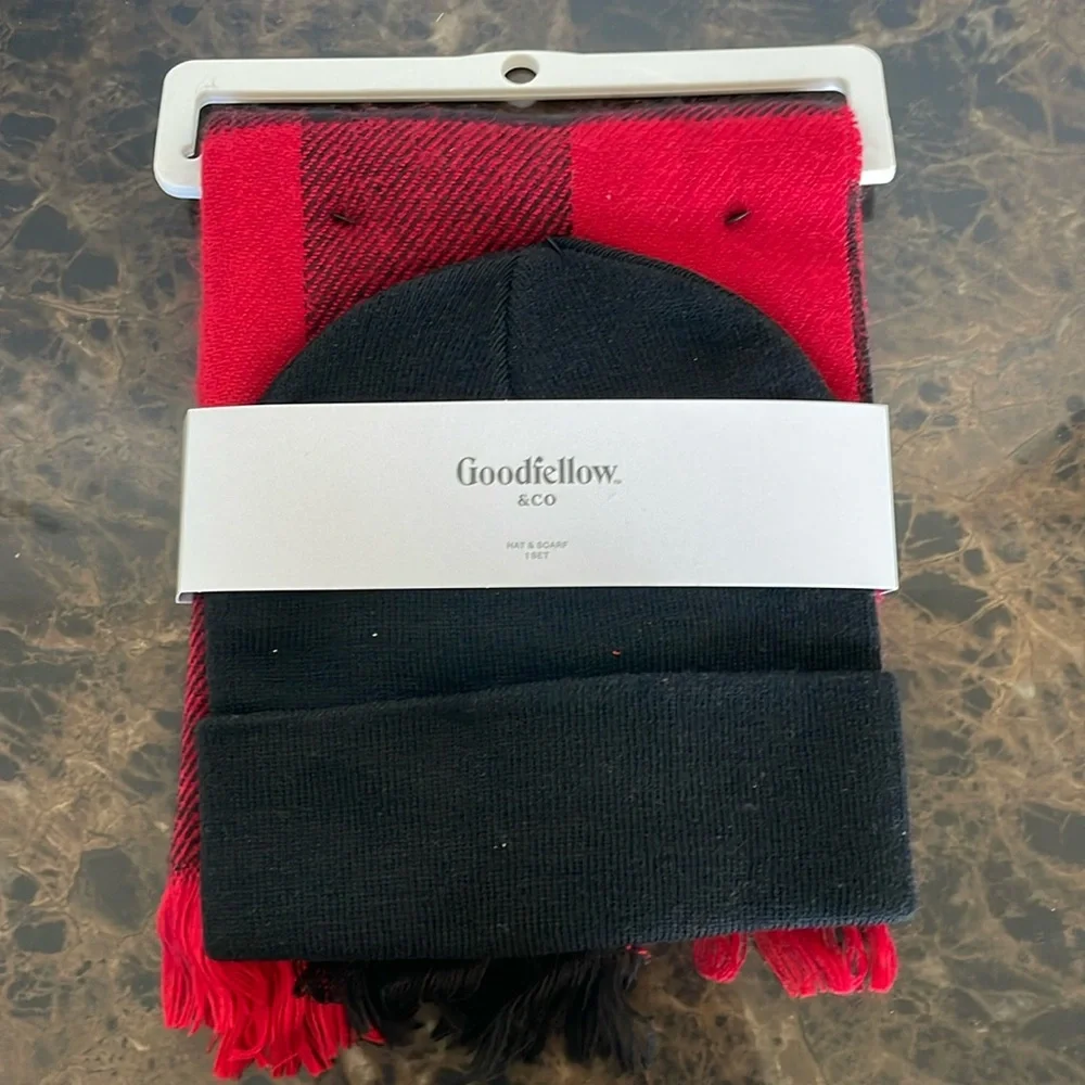 New! Men's Hat and Scarf Set 2pc - Goodfellow & Co. Red/Black - One Size